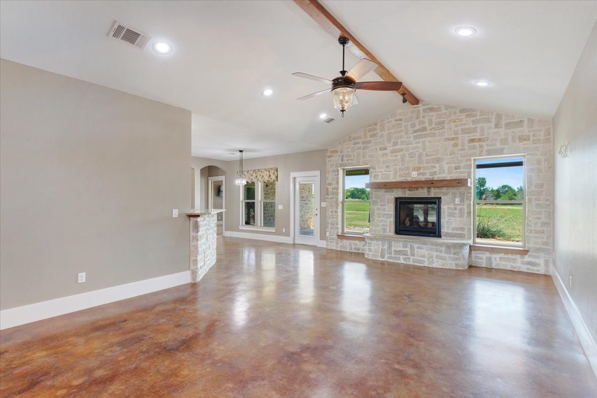 516 Spring Town Road Van Alstyne TX 75495