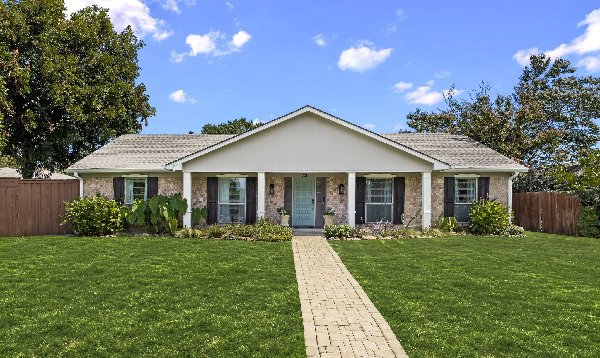 7216 Alto Caro Drive Dallas TX 75248