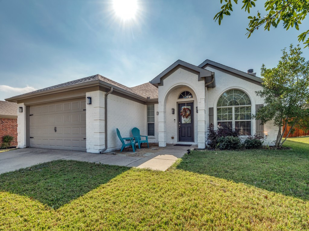 312 Sagebrush Lane Waxahachie TX 75165