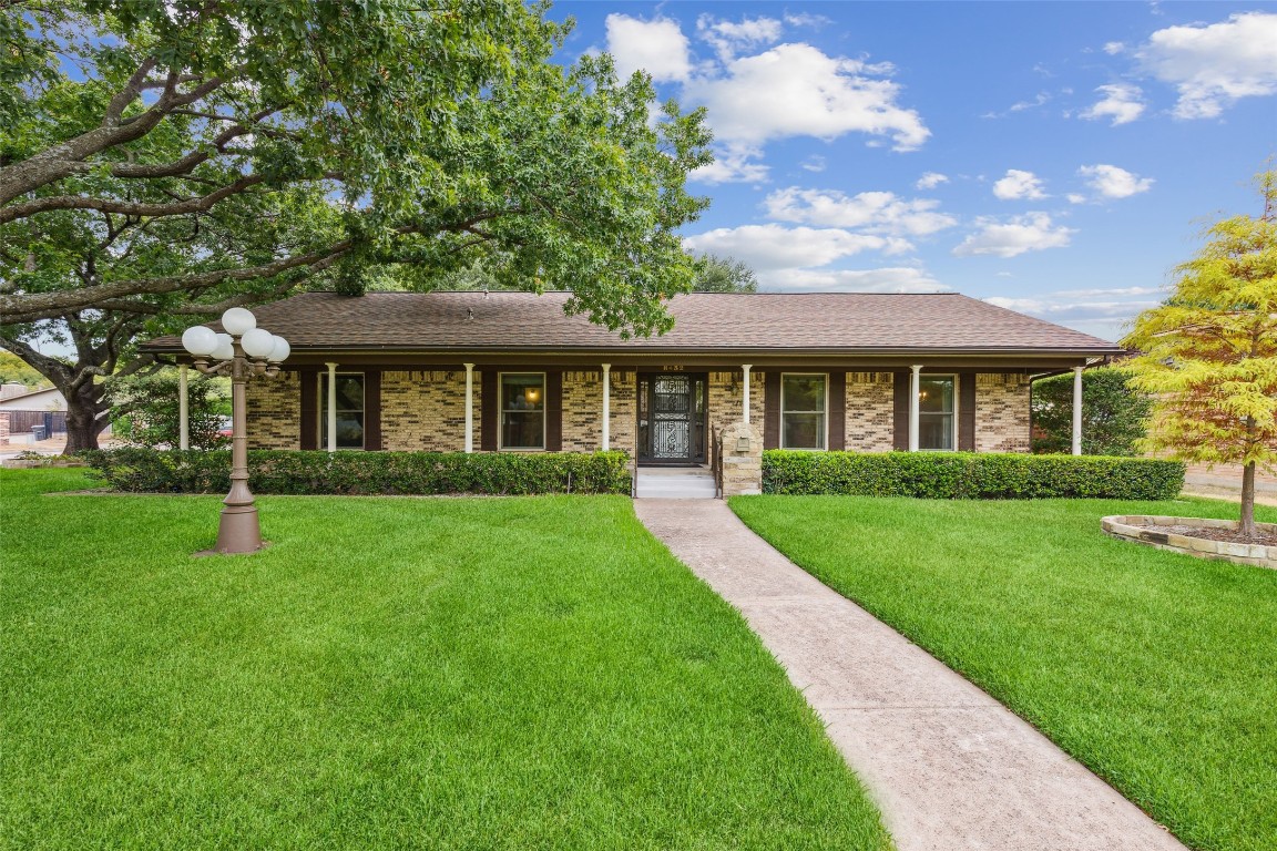 8432 Van Pelt Drive Dallas TX 75228