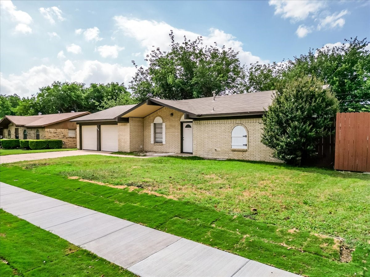 6605 Summertime Lane Watauga TX 76148