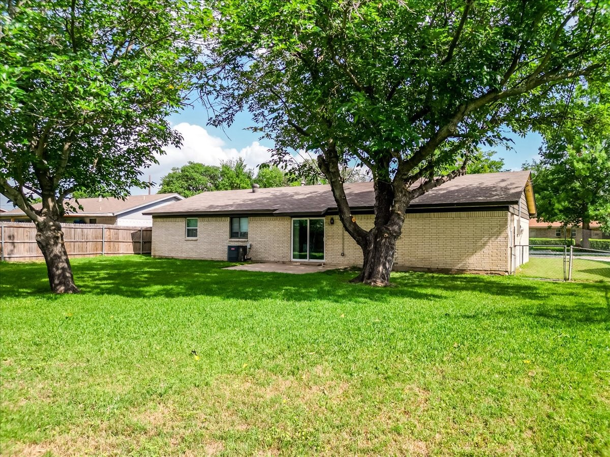 6605 Summertime Lane Watauga TX 76148