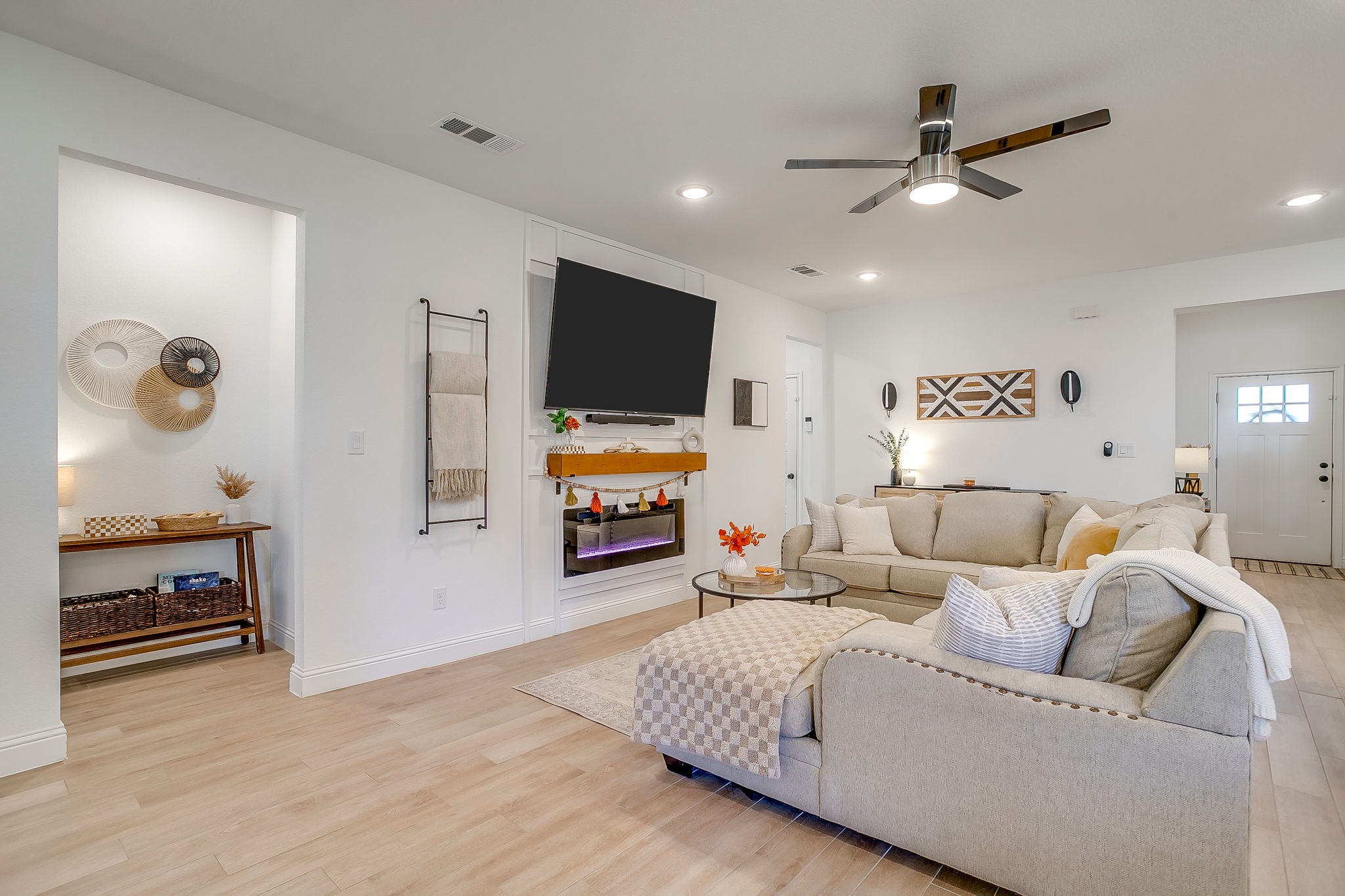 2217 Forest Hill Lane Granbury TX 76048
