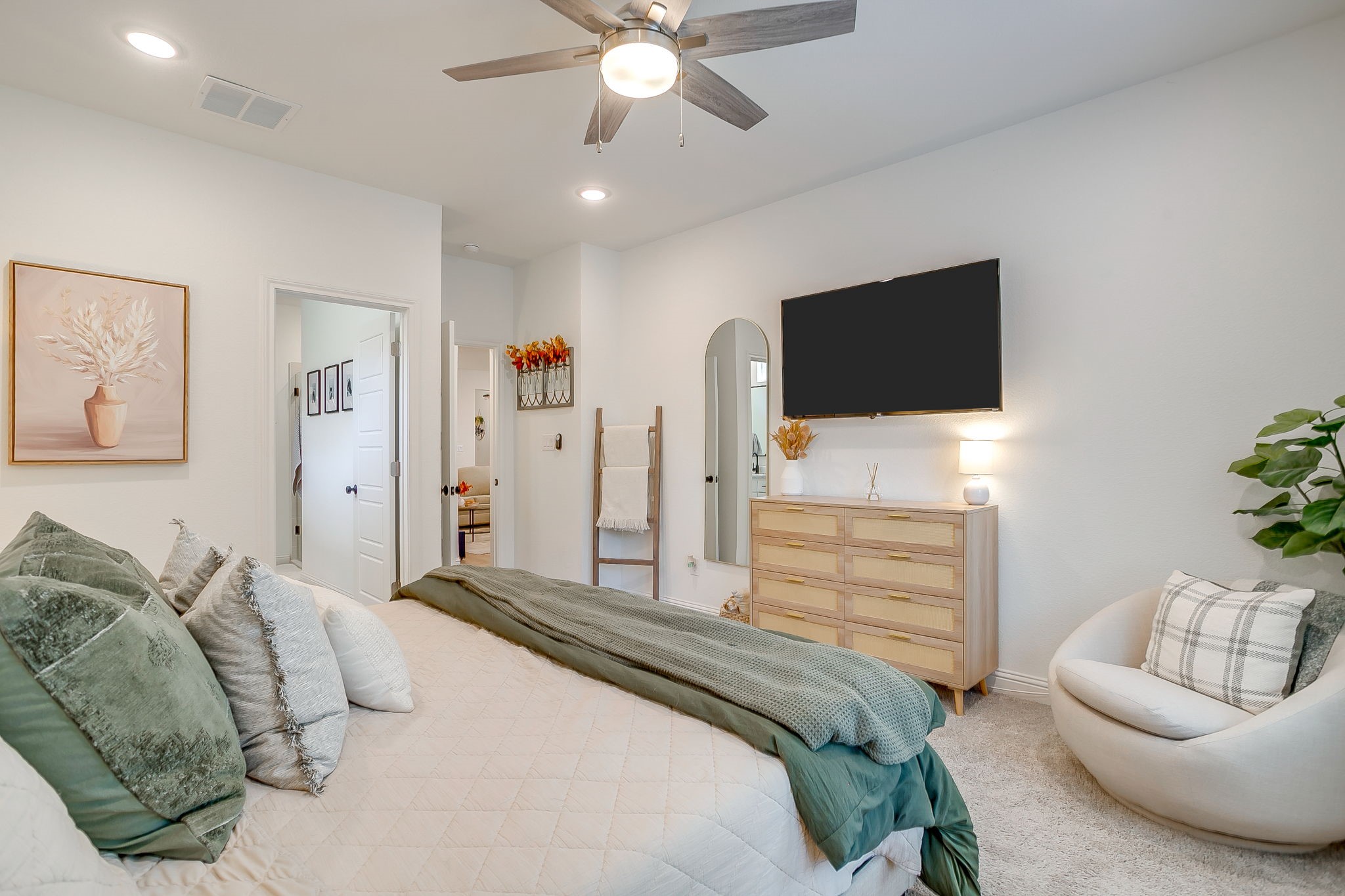 2217 Forest Hill Lane Granbury TX 76048