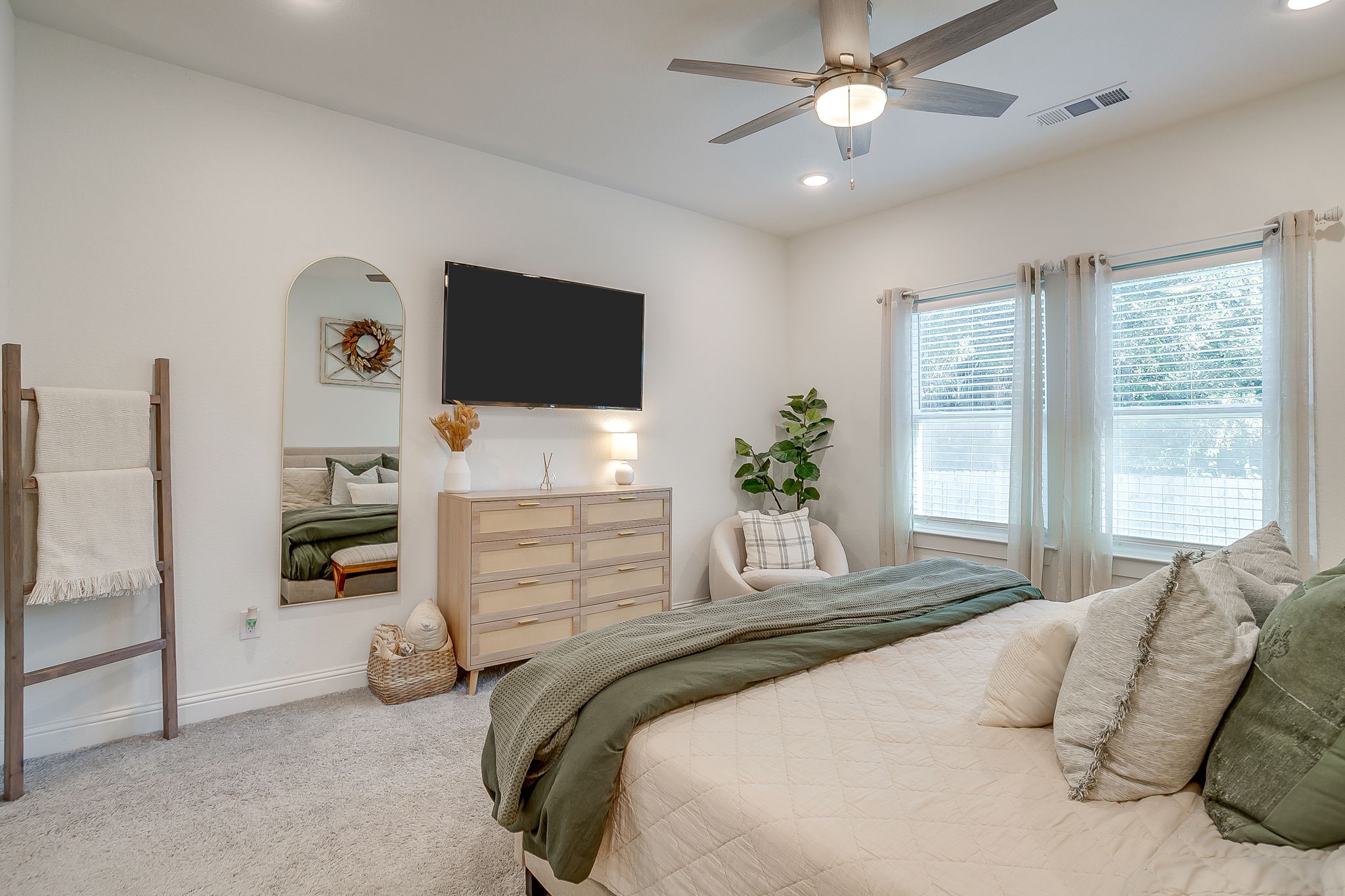 2217 Forest Hill Lane Granbury TX 76048