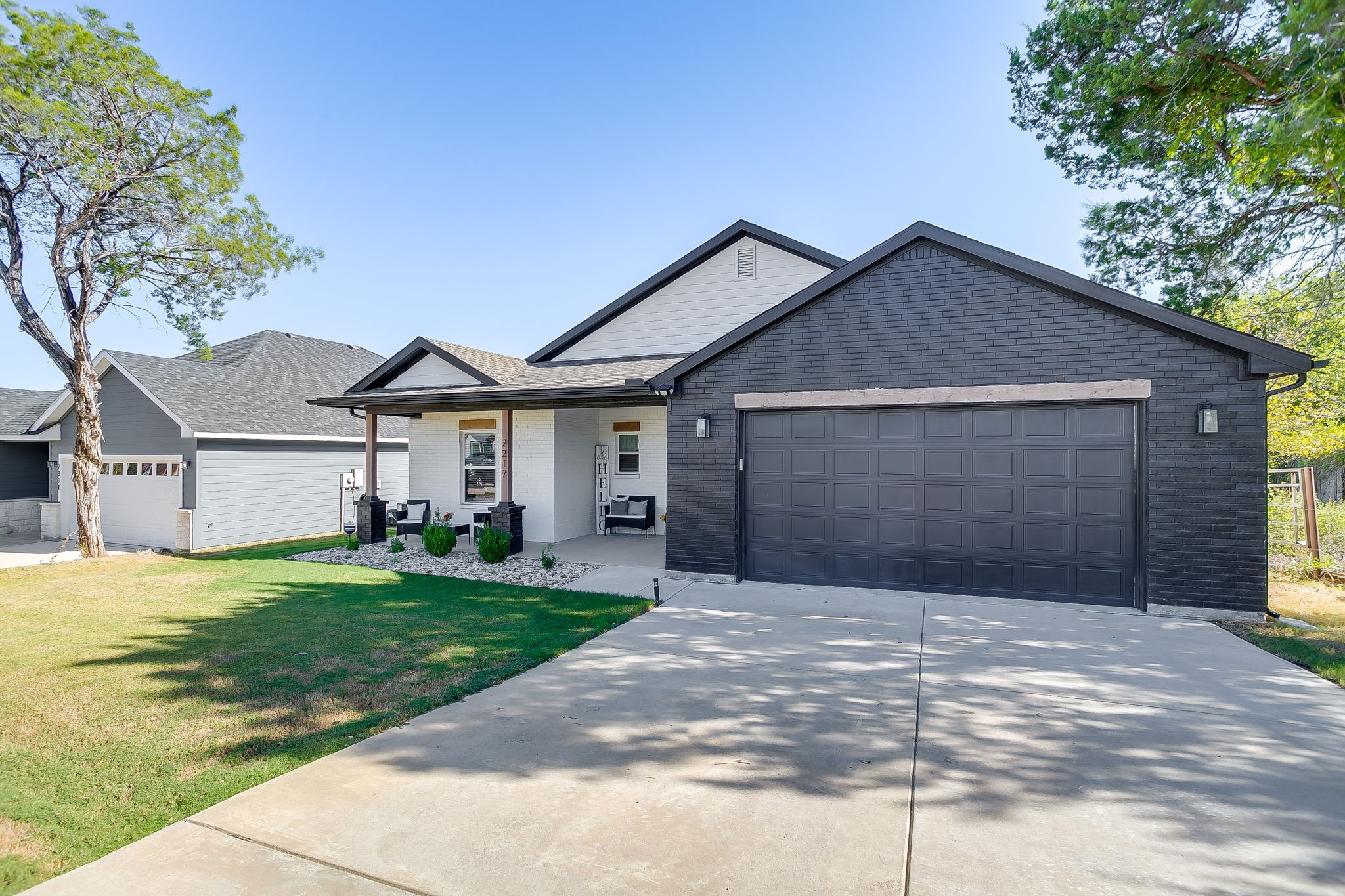 2217 Forest Hill Lane Granbury TX 76048