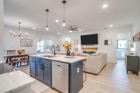 2217 Forest Hill Lane Granbury TX 76048