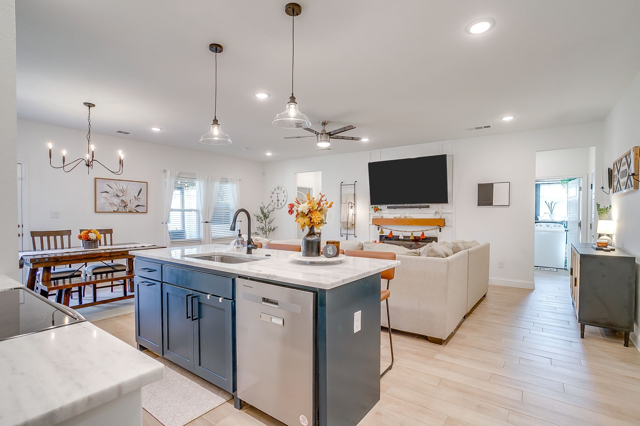2217 Forest Hill Lane Granbury TX 76048