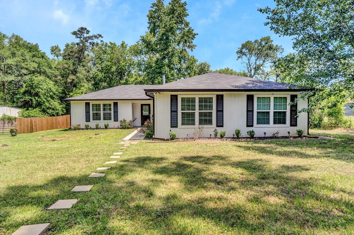 1562 County Road 4912 Troup TX 75789