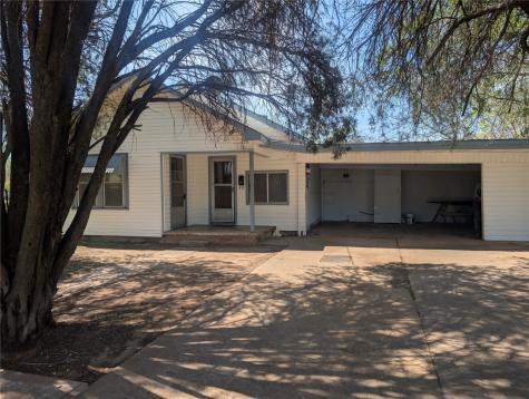 603 N Grand Avenue Olney TX 76374