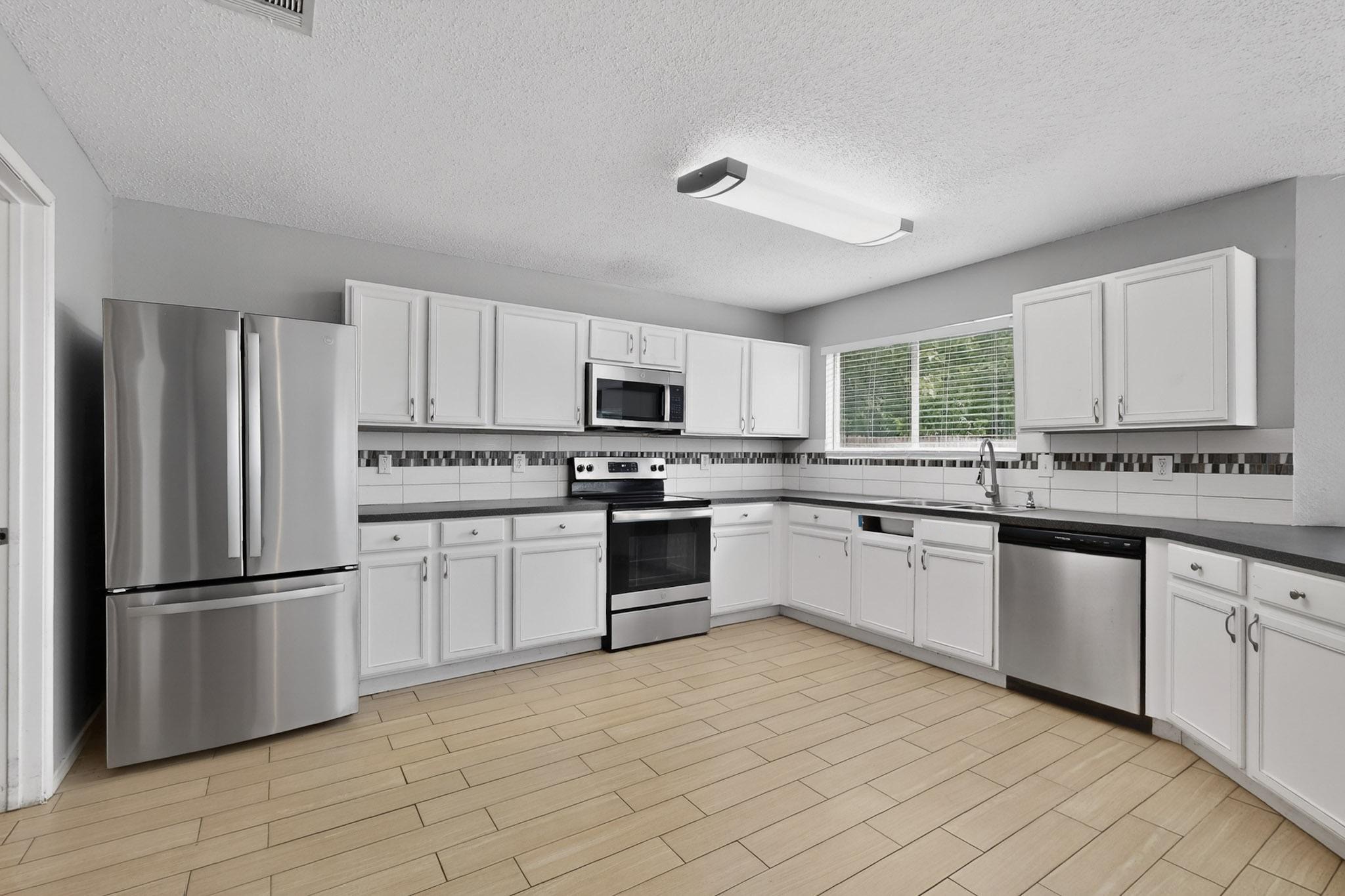 1001 Vicksburg Drive Ennis TX 75119