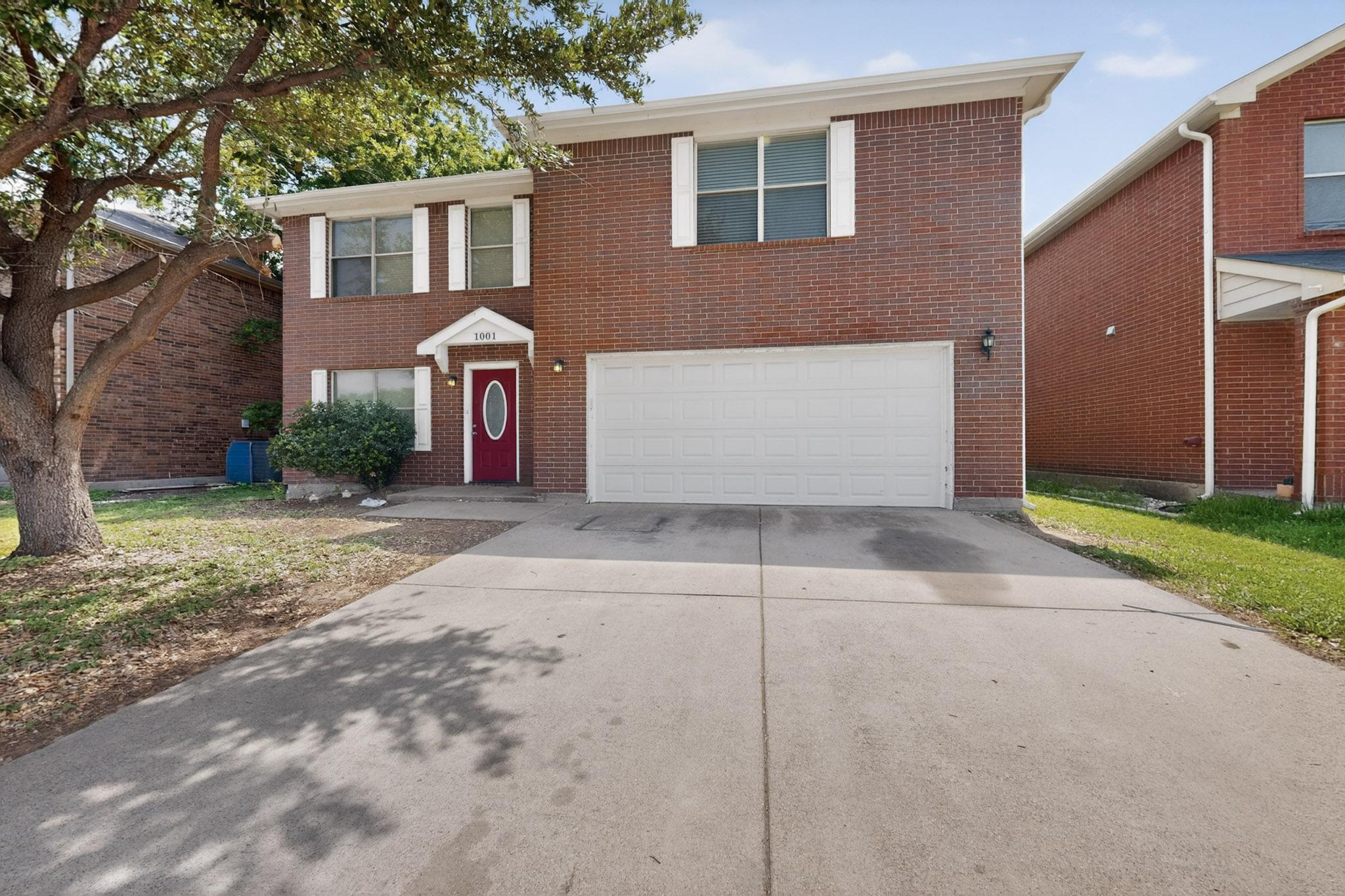 1001 Vicksburg Drive Ennis TX 75119
