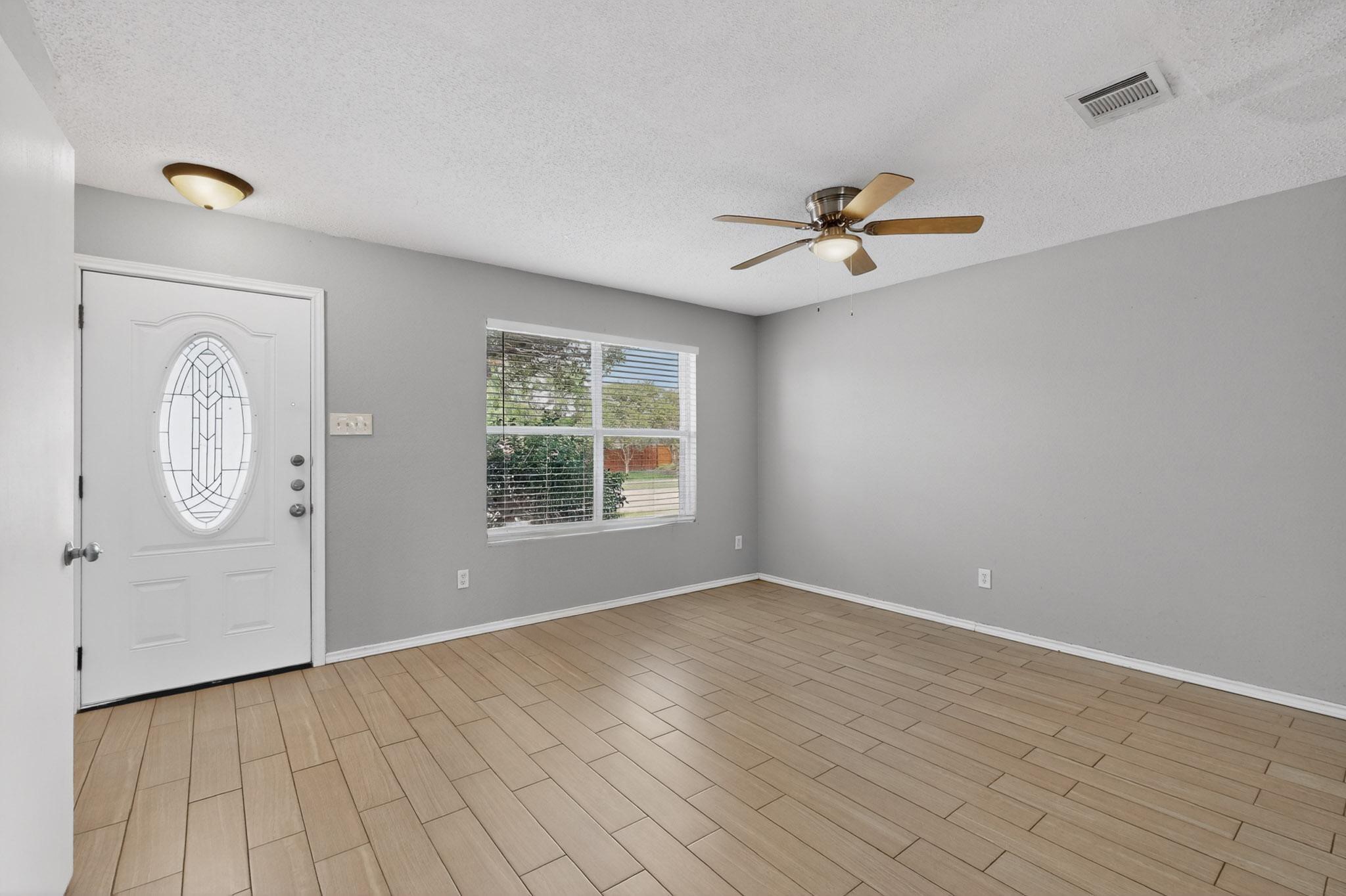 1001 Vicksburg Drive Ennis TX 75119