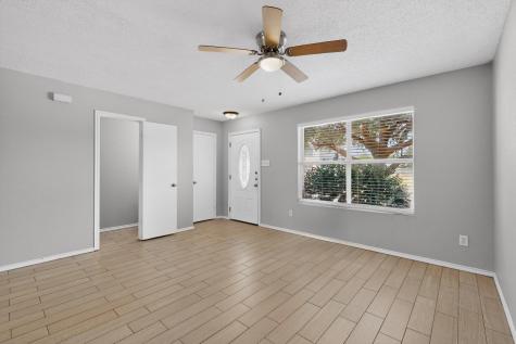 1001 Vicksburg Drive Ennis TX 75119