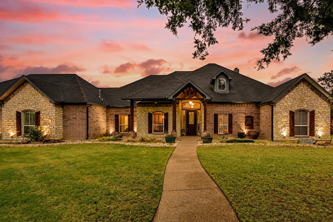6901 Maris Court Burleson TX 76028