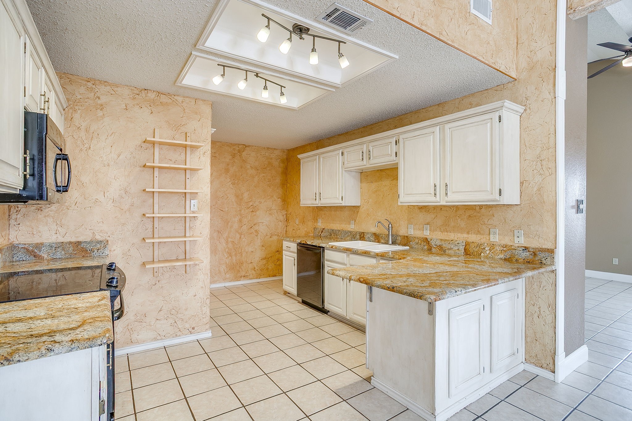 8129 County Road 804 Burleson TX 76028