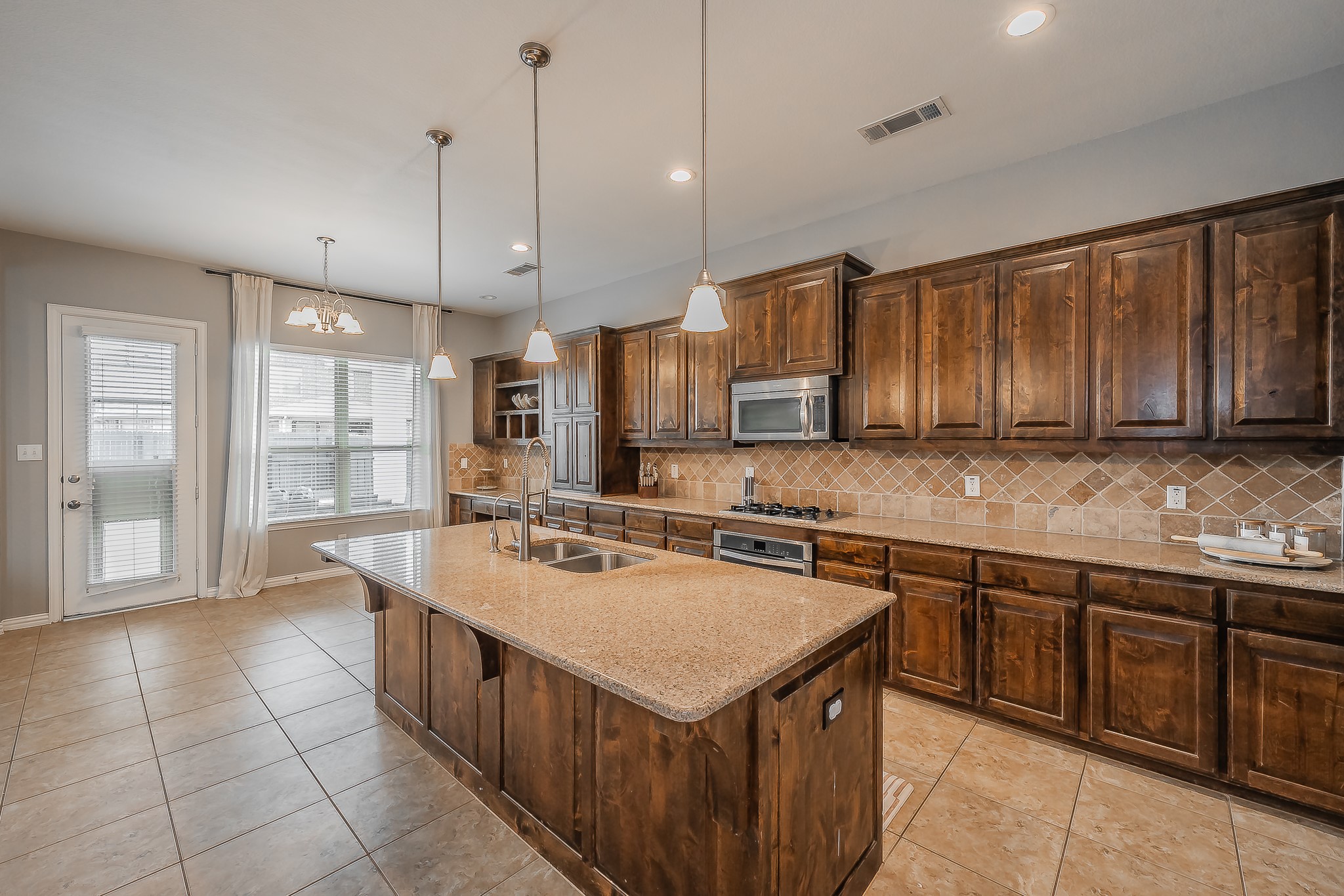 1020 Longhill Way Forney TX 75126