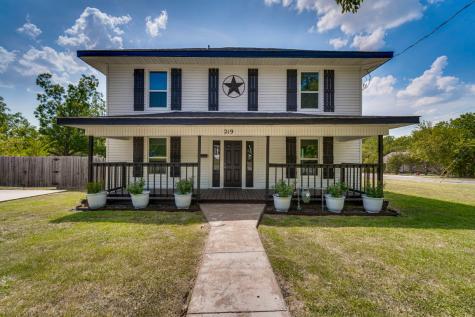 219 N Washington Street Farmersville TX 75442