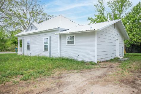 607 W 6th Street Brady TX 76825