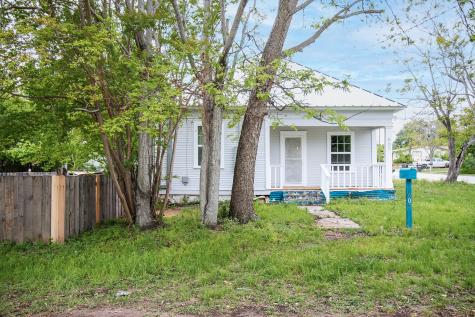 607 W 6th Street Brady TX 76825