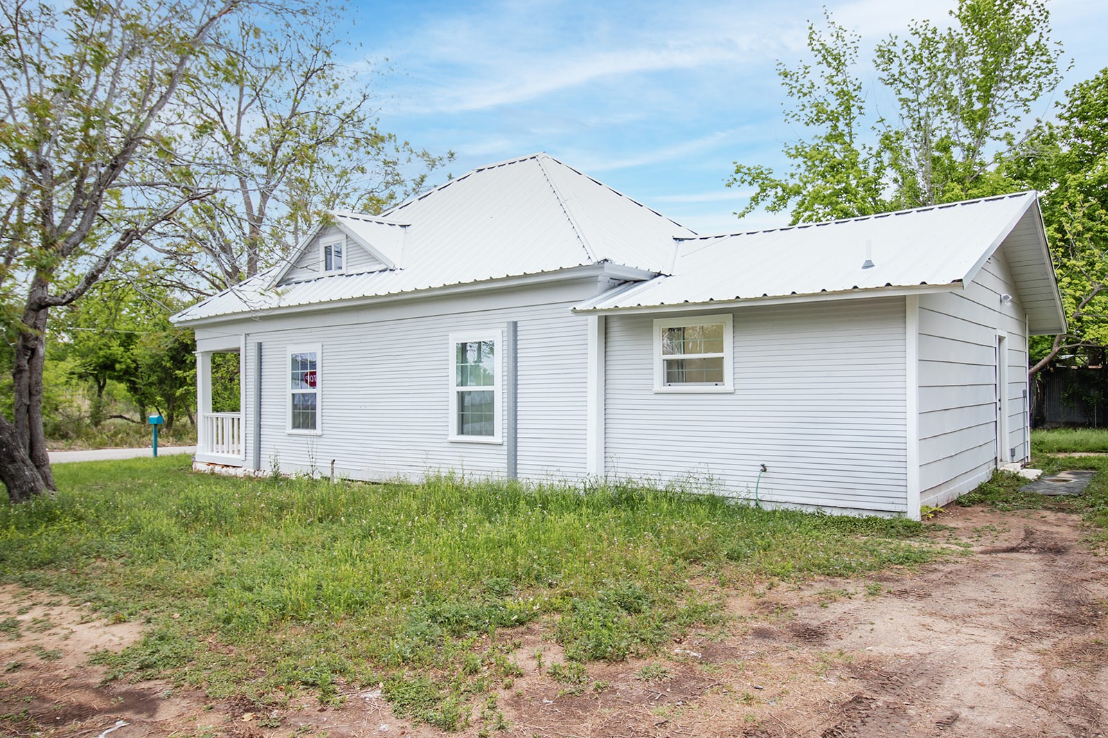 607 W 6th Street Brady TX 76825