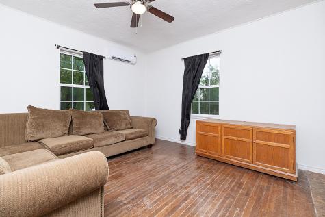 607 W 6th Street Brady TX 76825