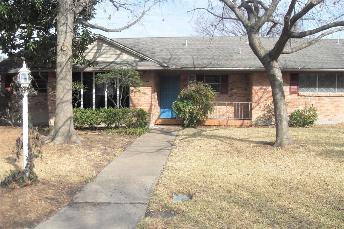 10530 Countess Drive Dallas TX 75229