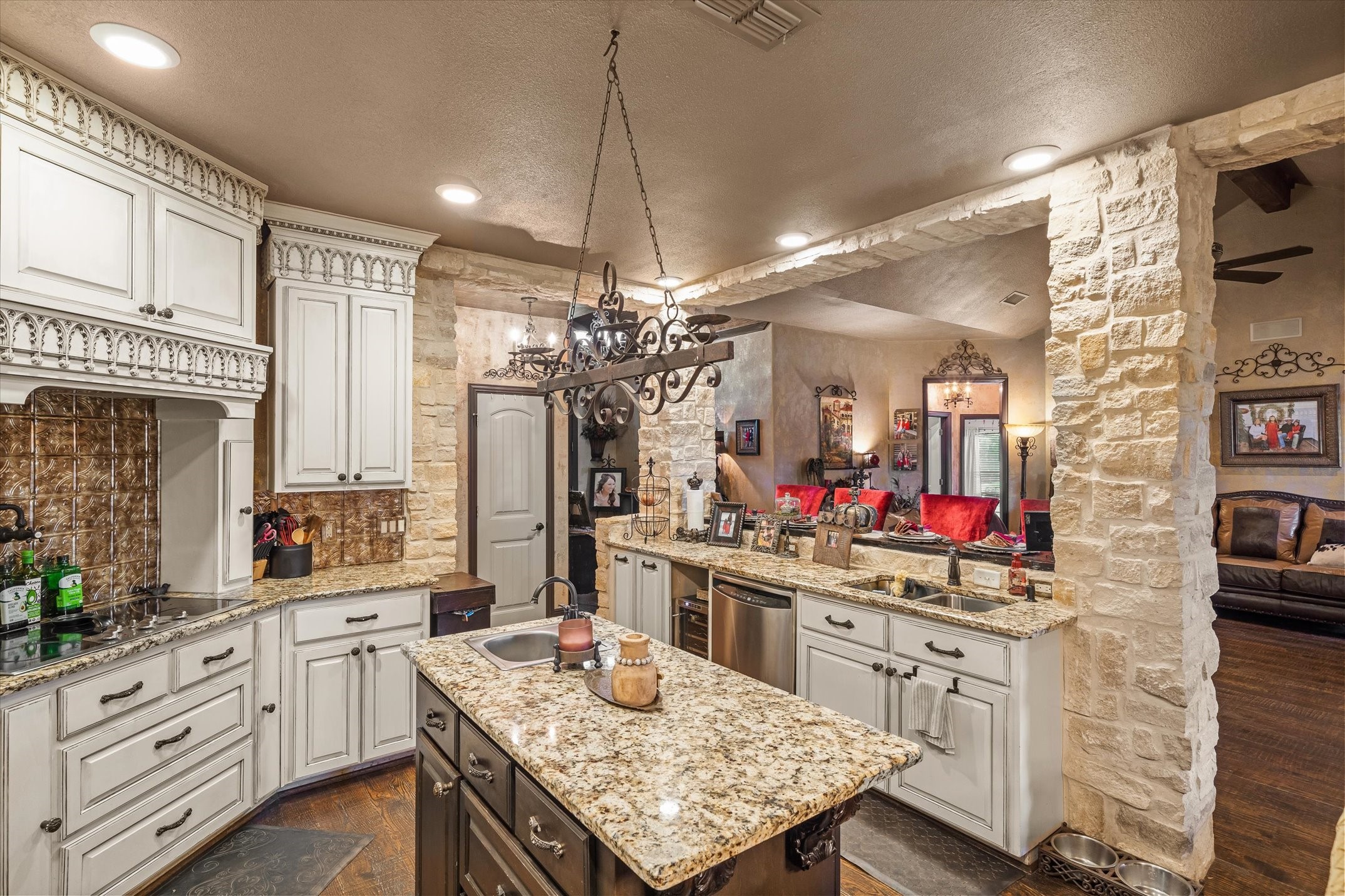 347 Vz County Road 3108 Edgewood TX 75117