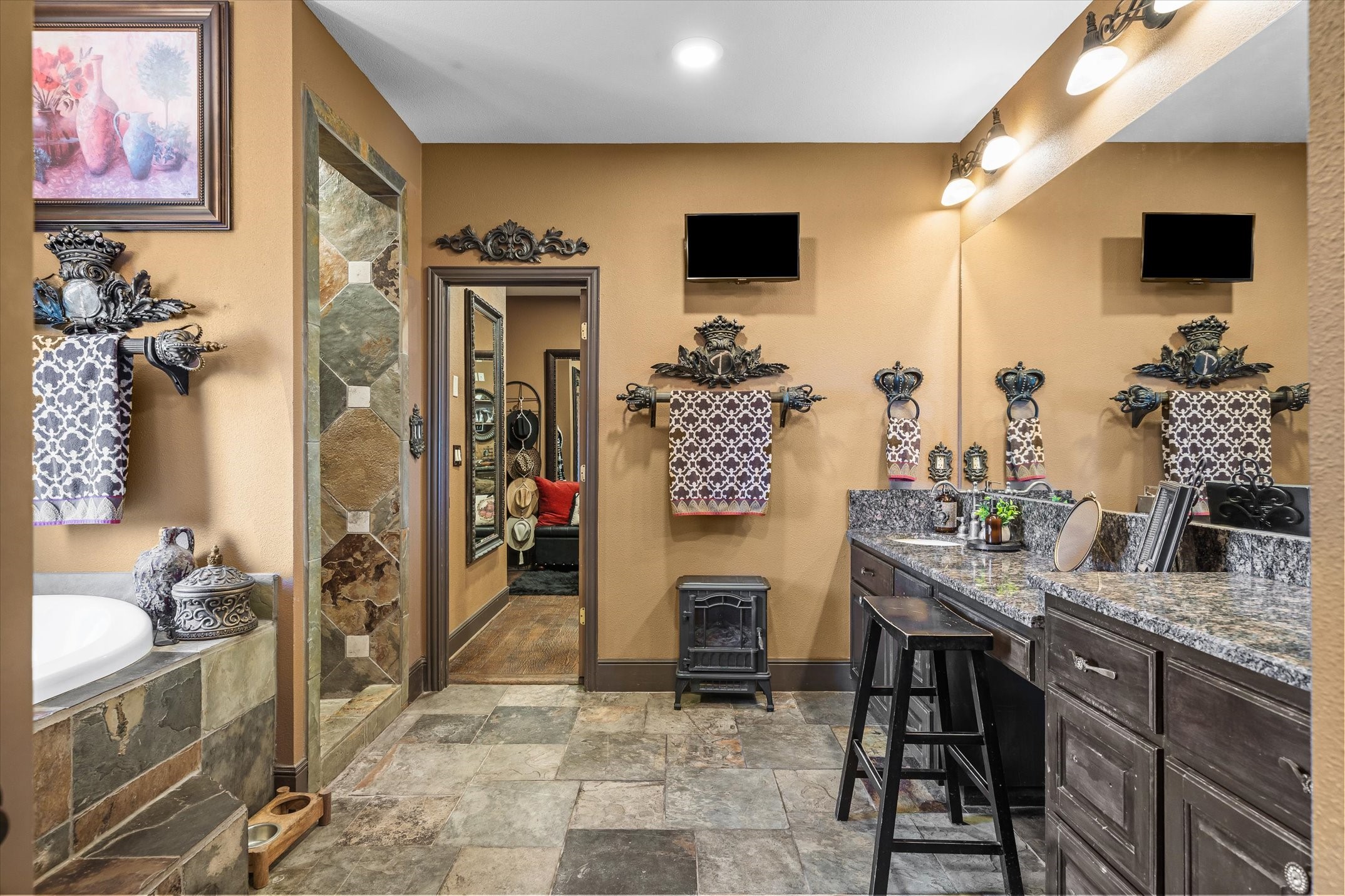 347 Vz County Road 3108 Edgewood TX 75117