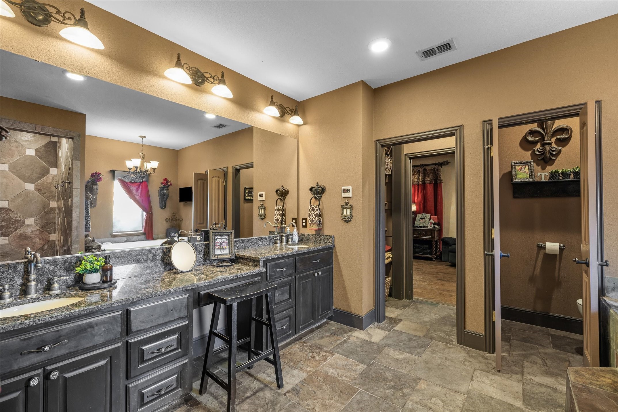 347 Vz County Road 3108 Edgewood TX 75117