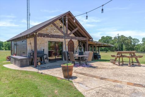 347 Vz County Road 3108 Edgewood TX 75117