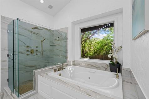 108 Dustin Circle Hudson Oaks TX 76087