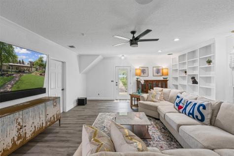 108 Dustin Circle Hudson Oaks TX 76087