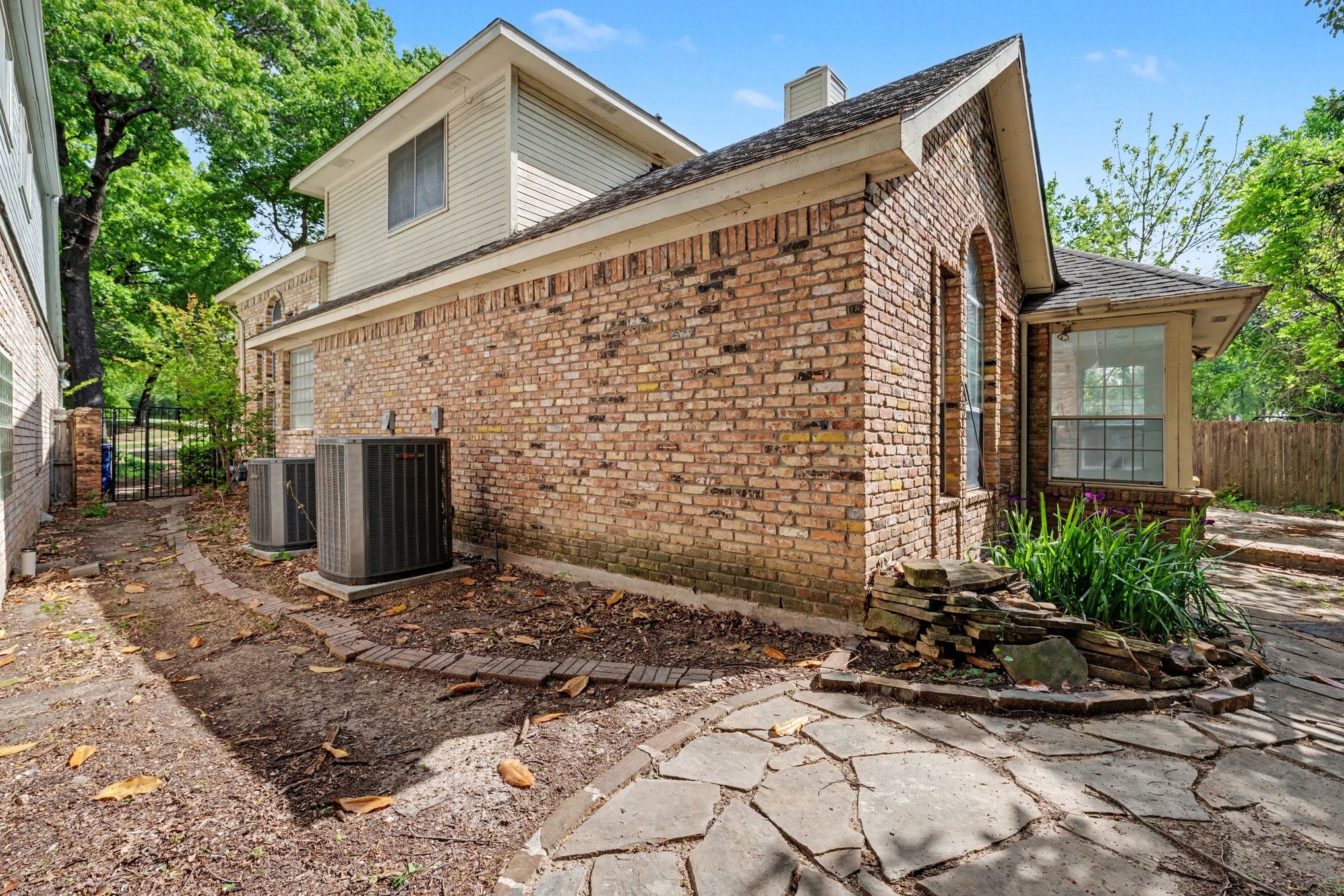 6701 Clear Springs Circle Garland TX 75044