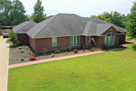 12 Dobbs Drive Teague TX 75860