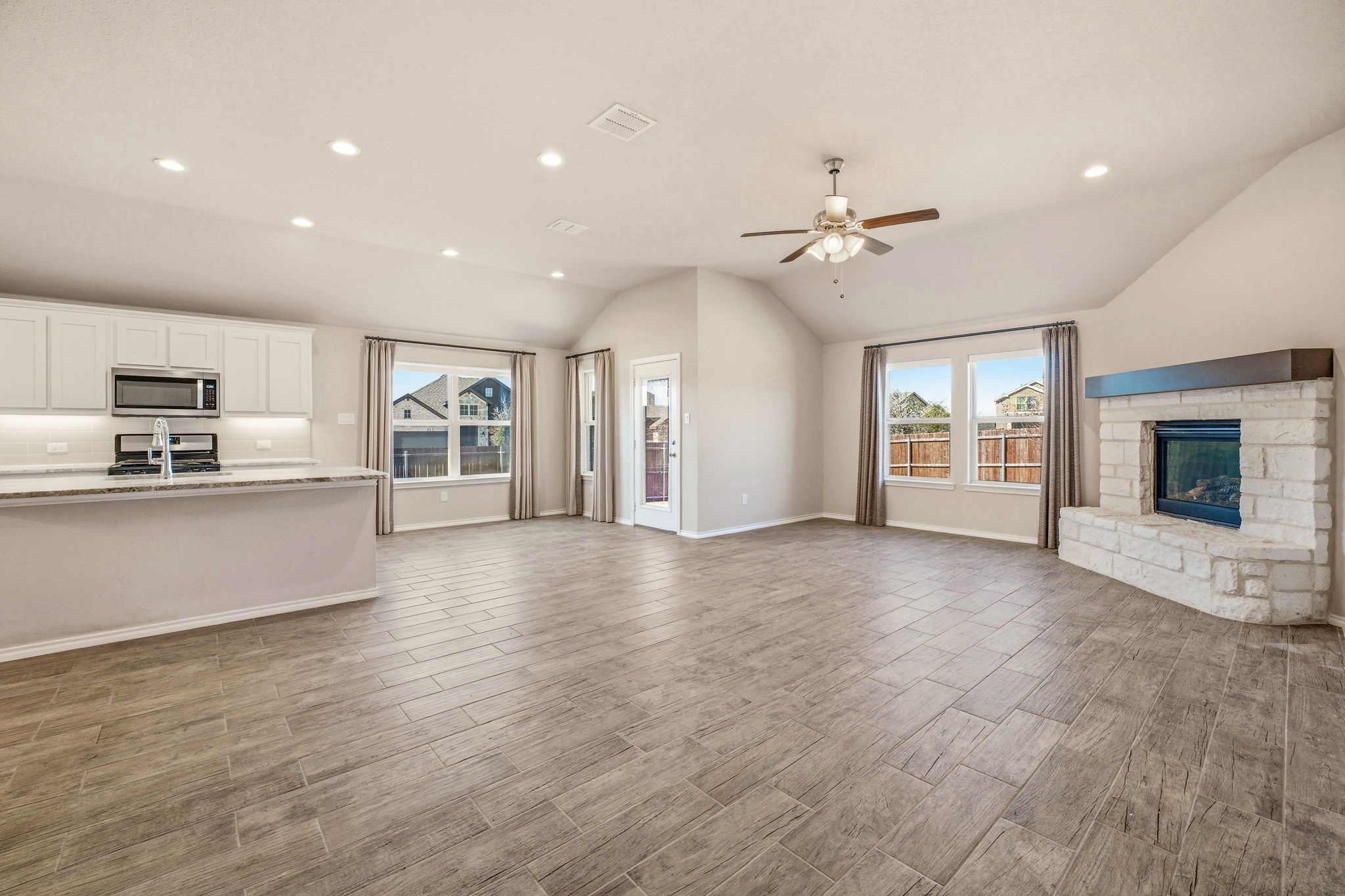 1840 Abelia Lane Weatherford TX 76086