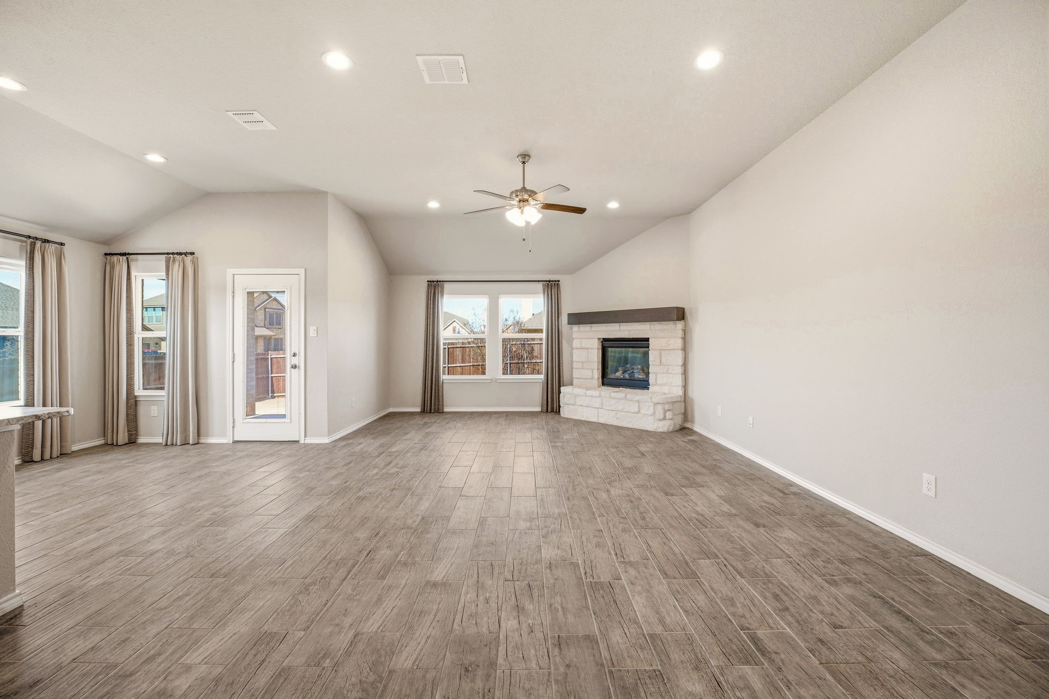 1840 Abelia Lane Weatherford TX 76086