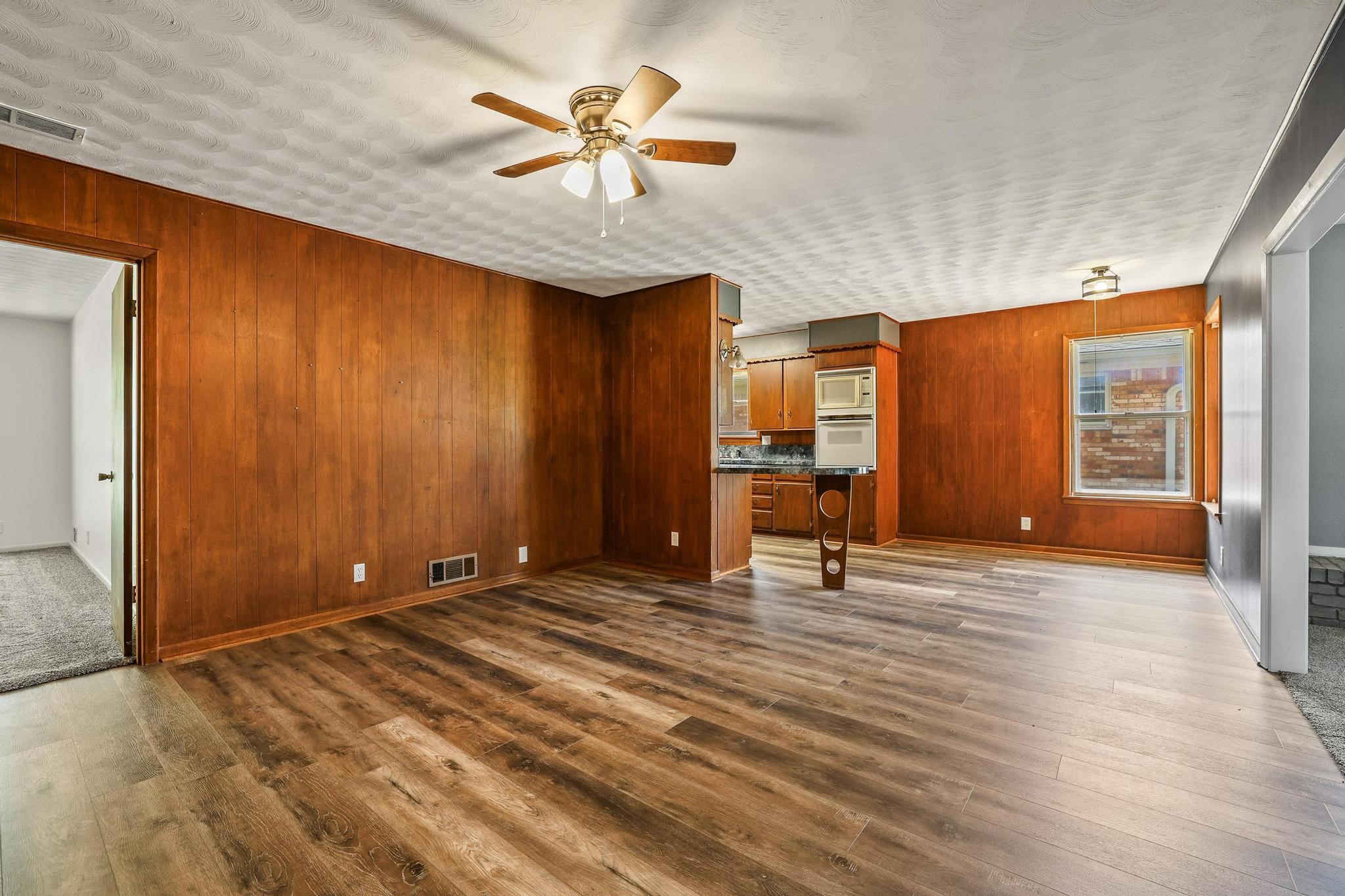 1301 Crestview Drive Denison TX 75020