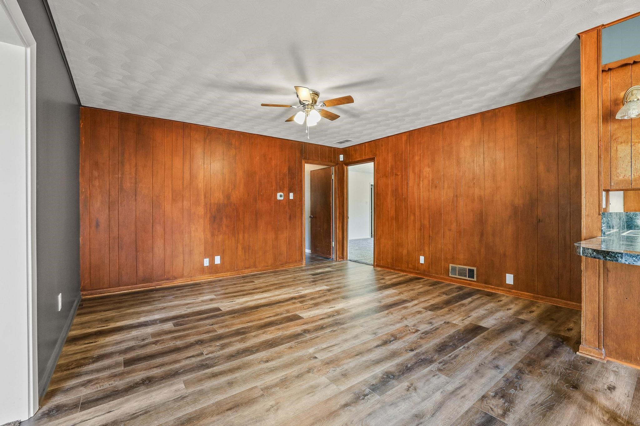 1301 Crestview Drive Denison TX 75020