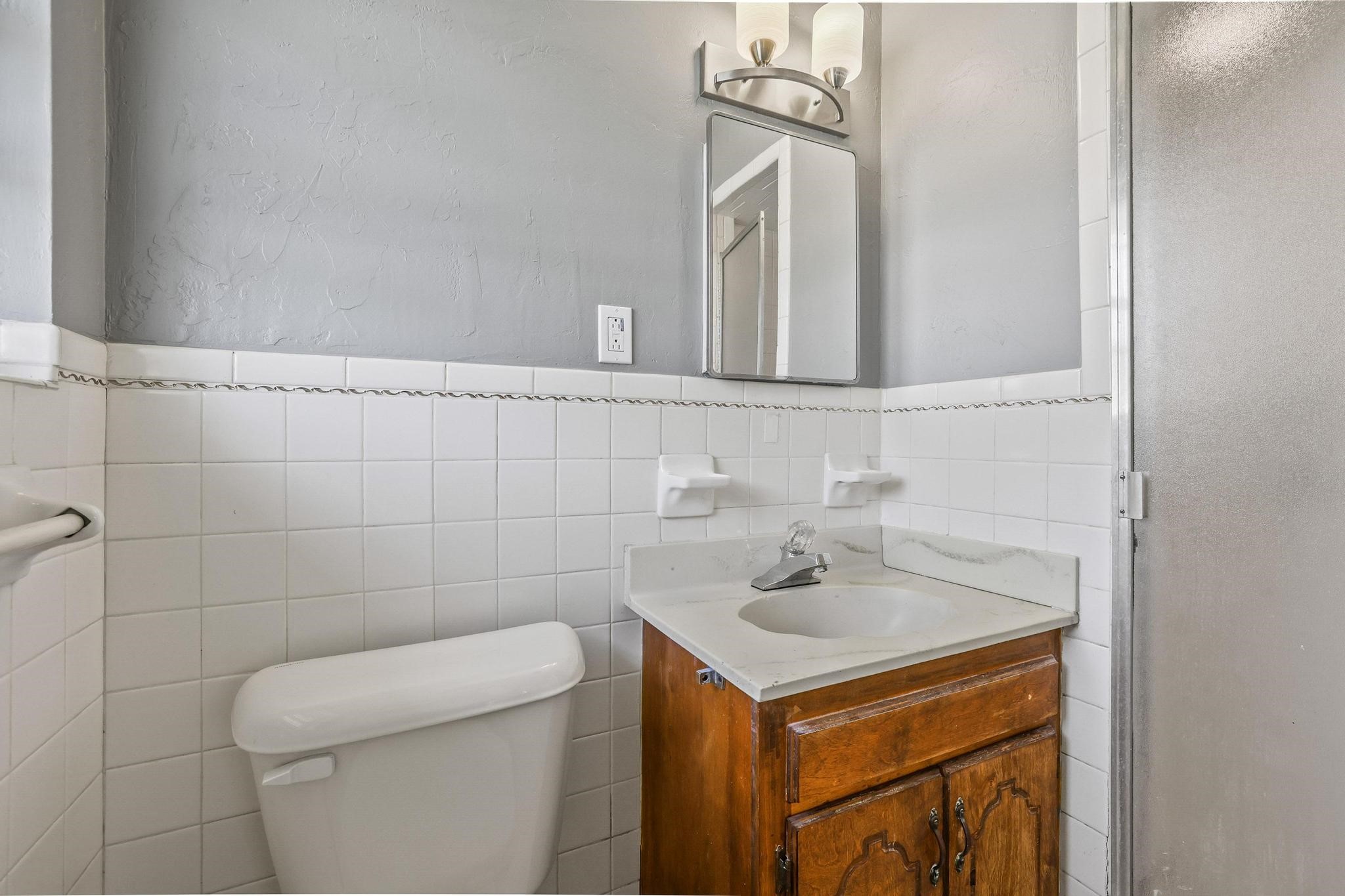1301 Crestview Drive Denison TX 75020