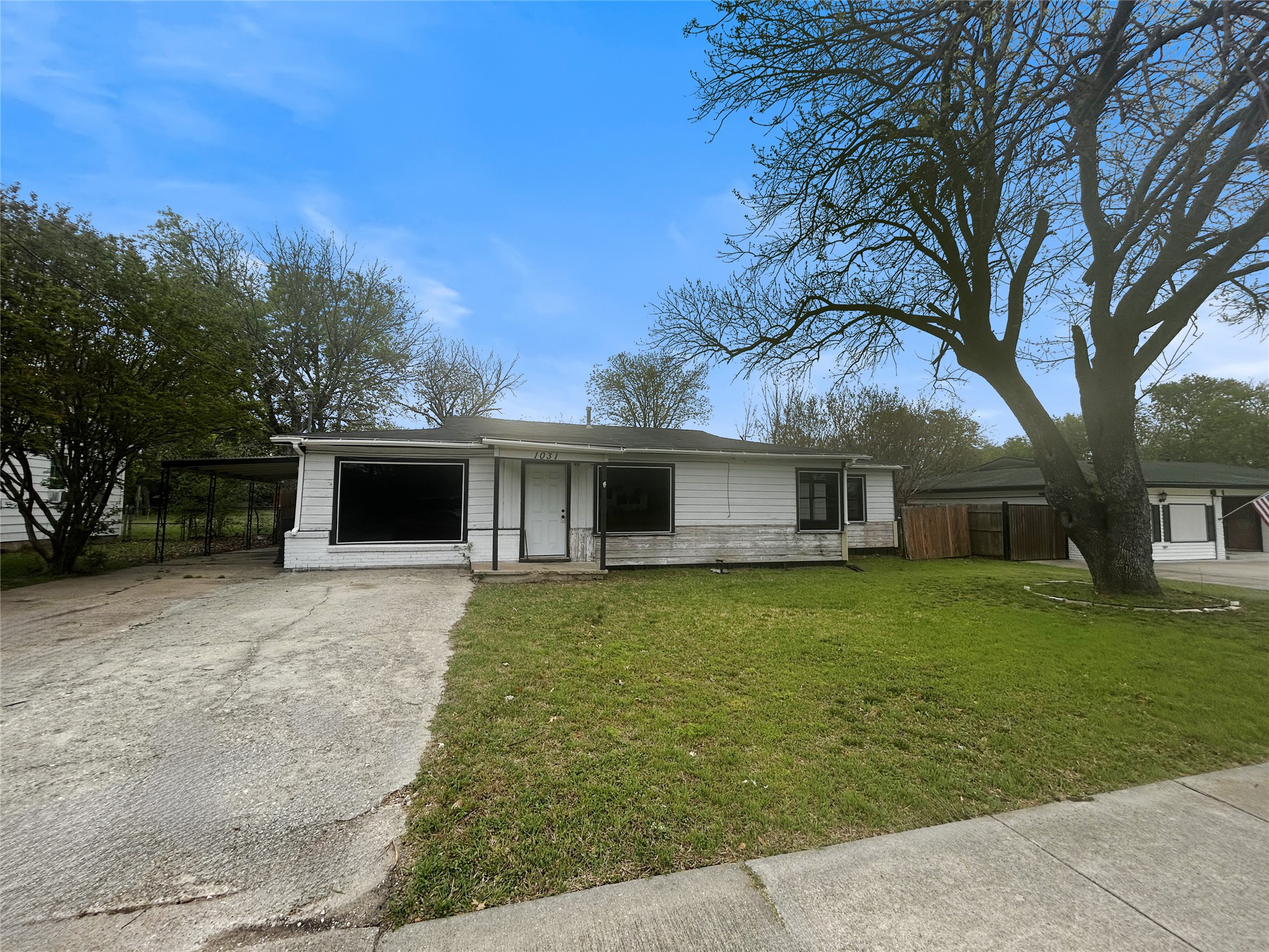 1031 Wade Hampton Street Benbrook TX 76126