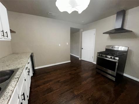 1031 Wade Hampton Street Benbrook TX 76126