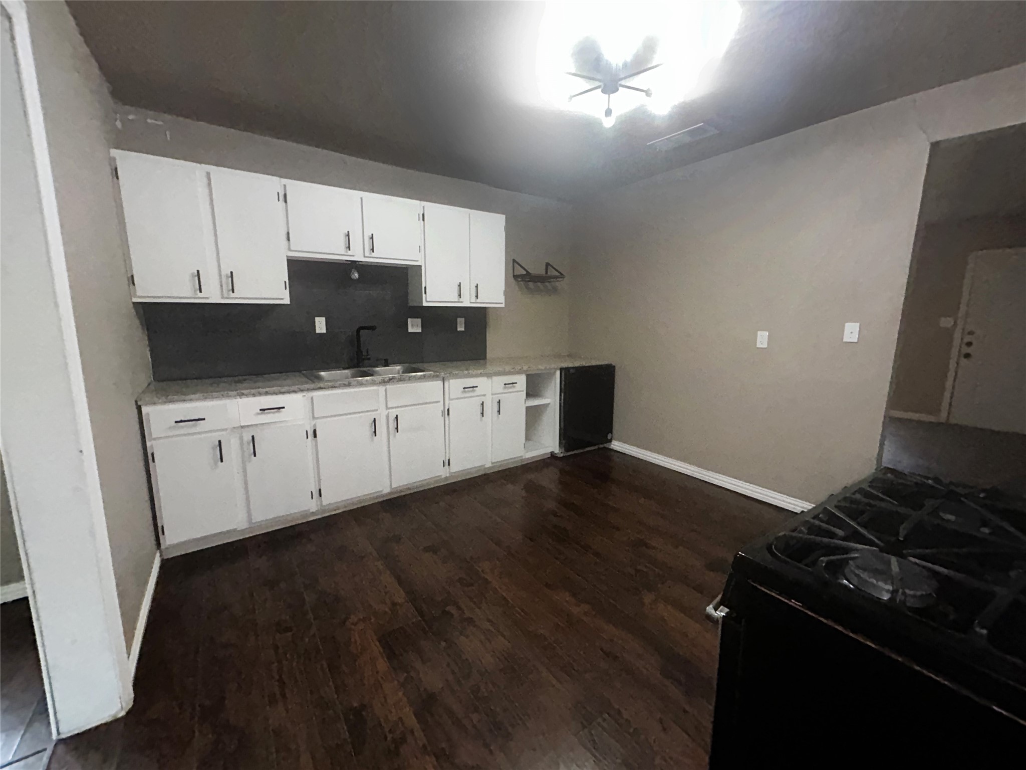 1031 Wade Hampton Street Benbrook TX 76126