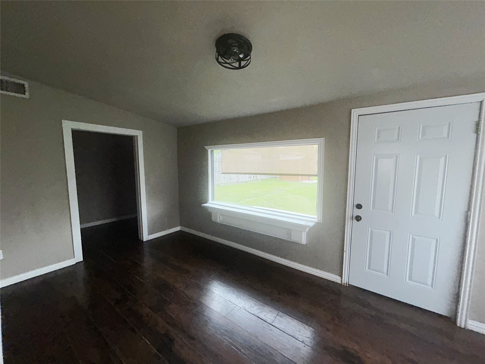 1031 Wade Hampton Street Benbrook TX 76126