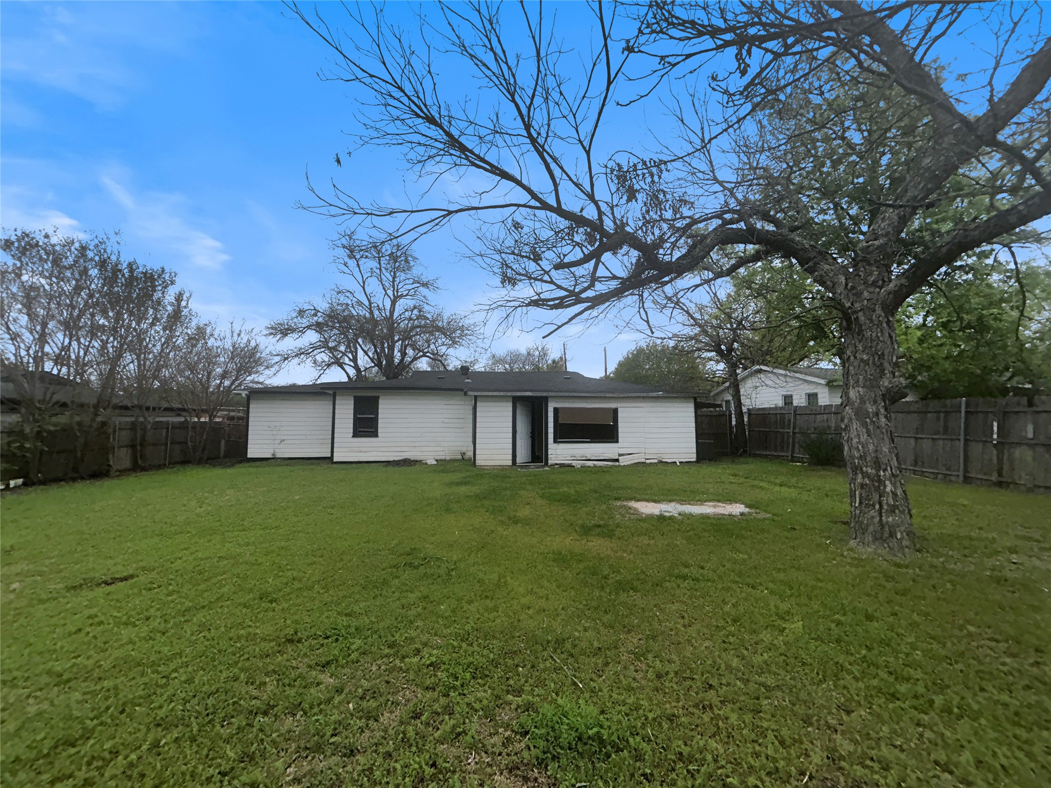 1031 Wade Hampton Street Benbrook TX 76126