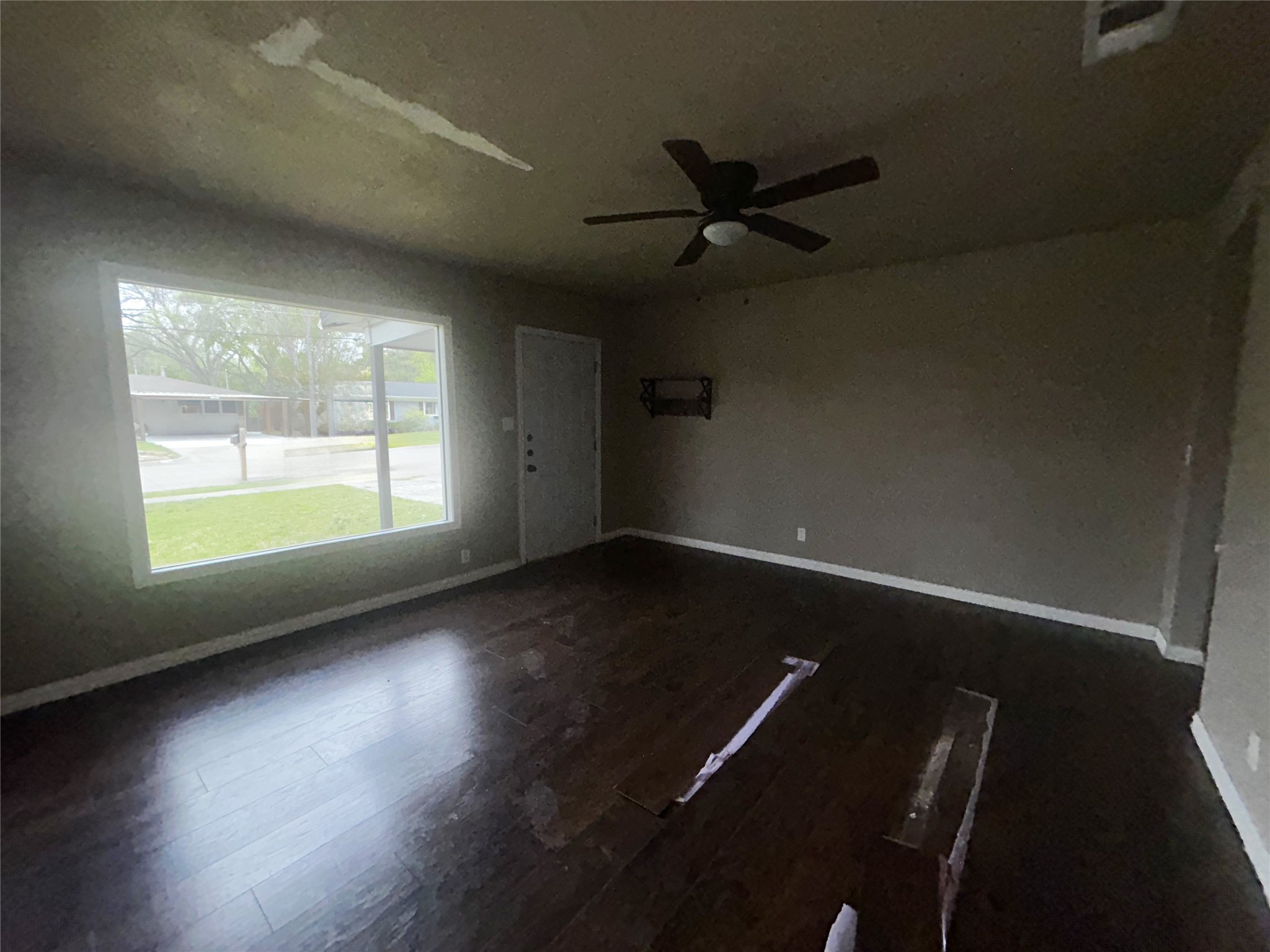 1031 Wade Hampton Street Benbrook TX 76126
