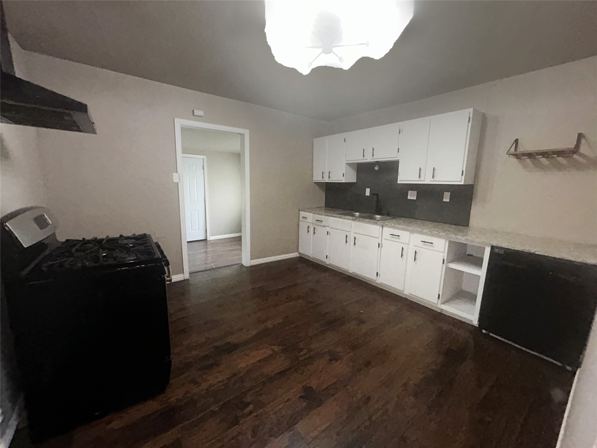 1031 Wade Hampton Street Benbrook TX 76126