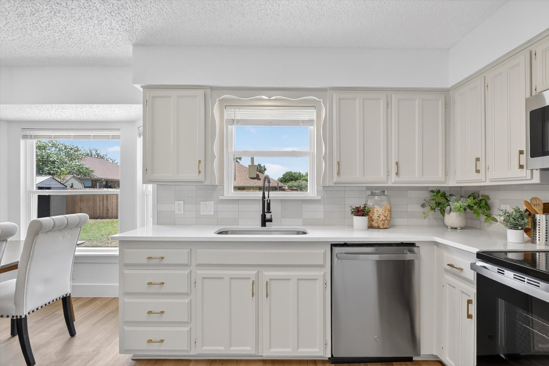 6636 Redbud Drive Watauga TX 76148