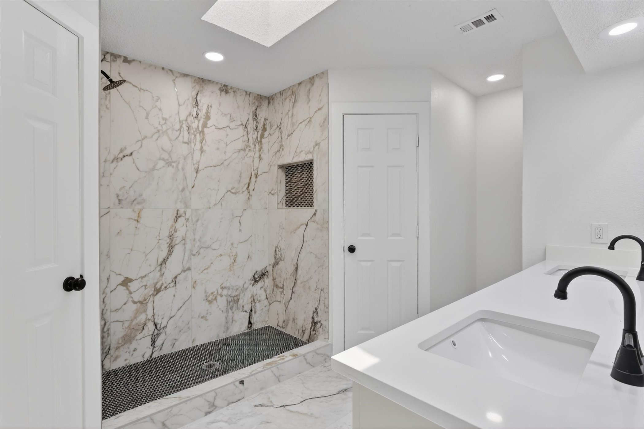 6636 Redbud Drive Watauga TX 76148