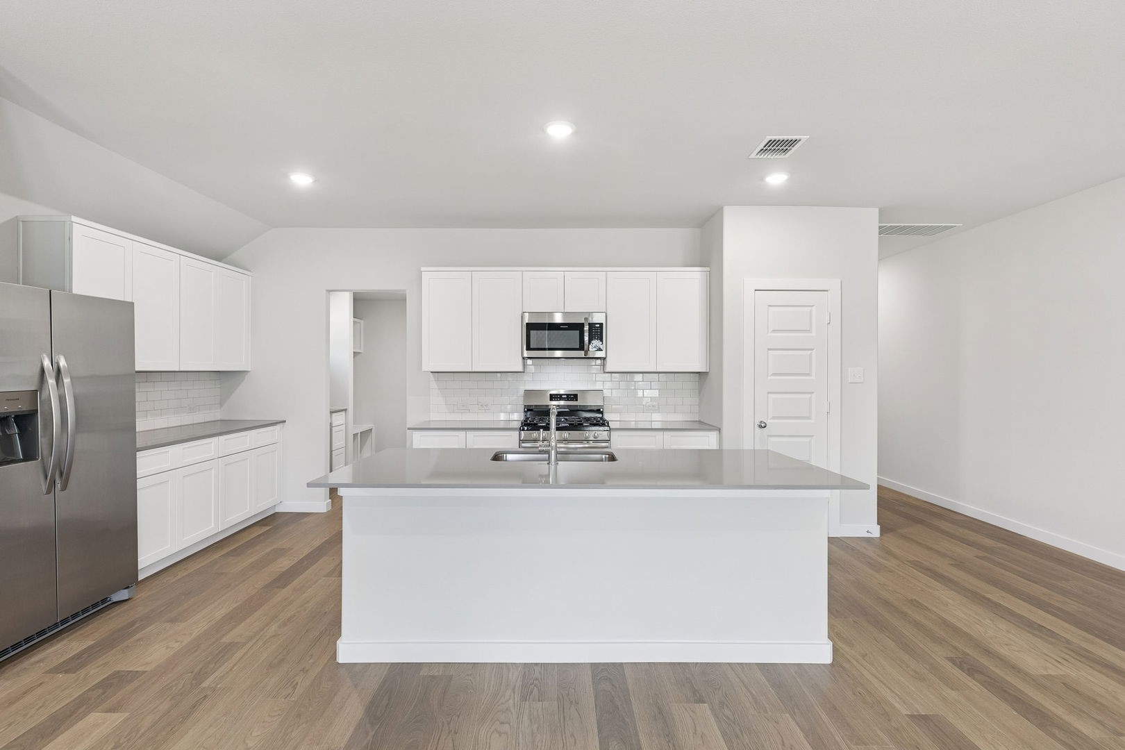2225 Magenta Lane Aubrey TX 76227